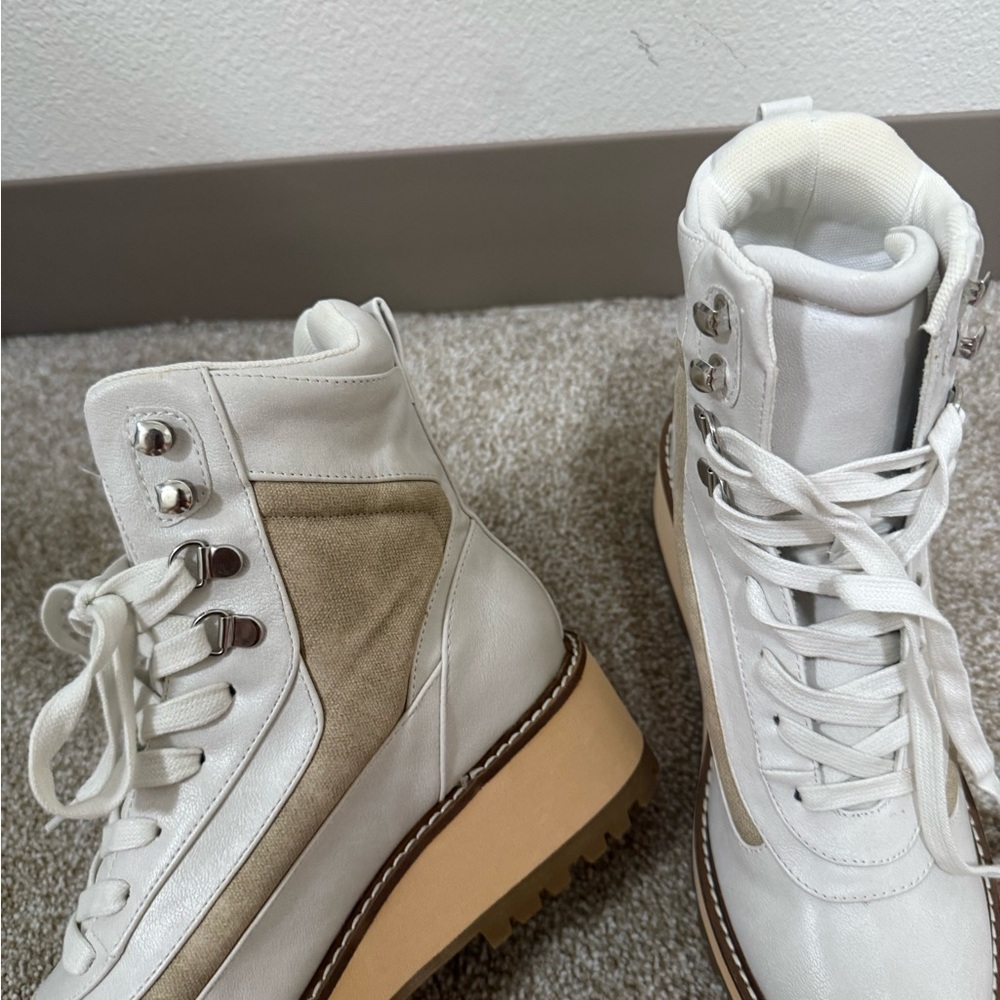 Coconuts by Matisse White Lace-Up Ankle Boots - Picture 2 of 3